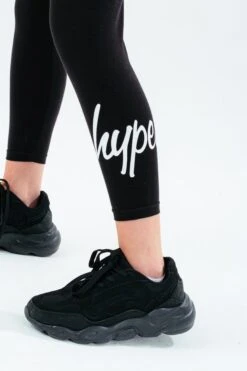 HYPE GIRLS BLACK SCRIPT T-SHIRT & LEGGINGS SET -Hype CORE21 125 DETAIL 1