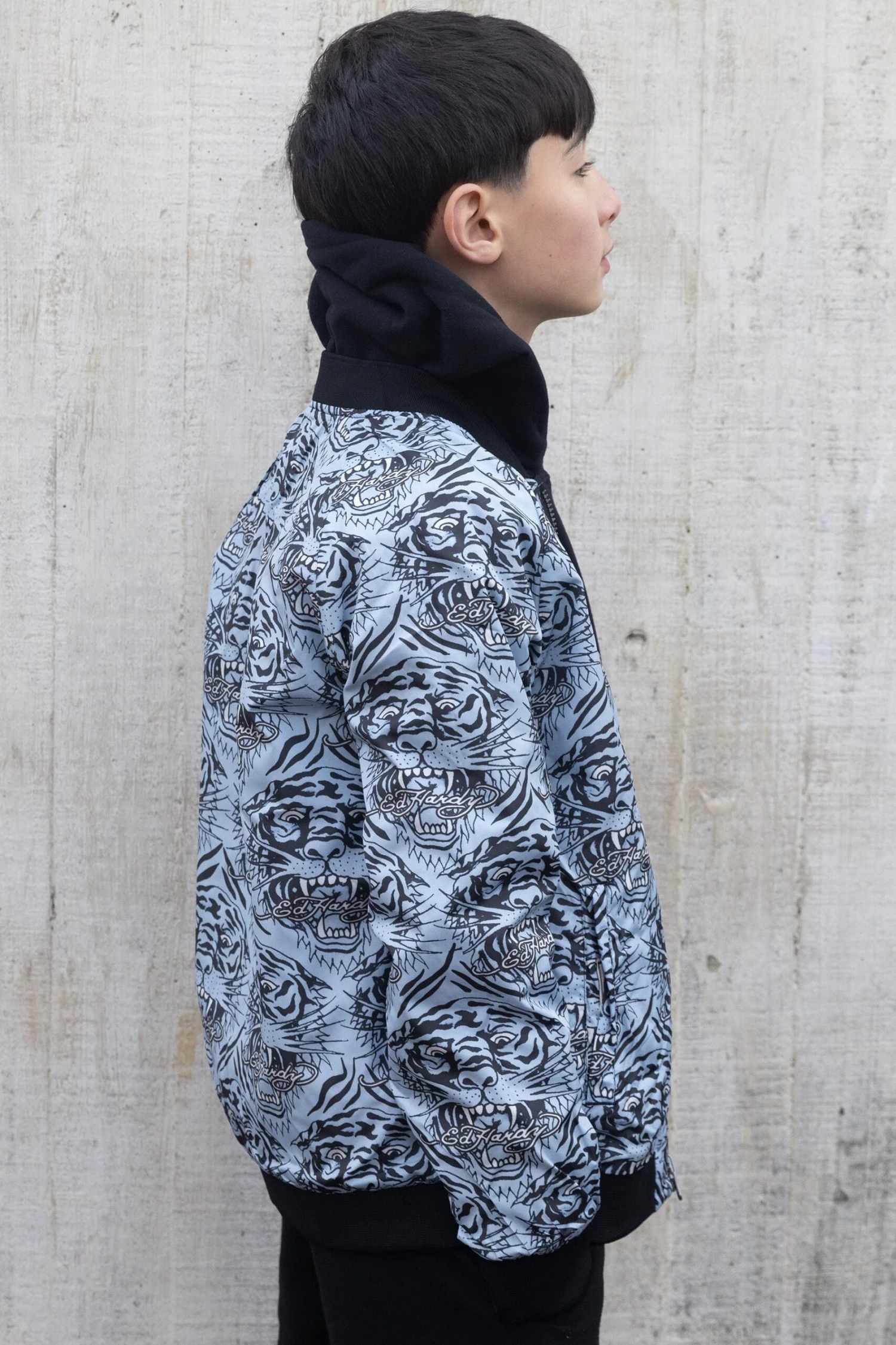 HYPE X ED HARDY BOYS BLACK REVERSIBLE ALLOVER TIGER SOUVENIR JACKET 9 HYPE X ED HARDY BOYS BLACK REVERSIBLE ALLOVER TIGER SOUVENIR JACKET - Image 7