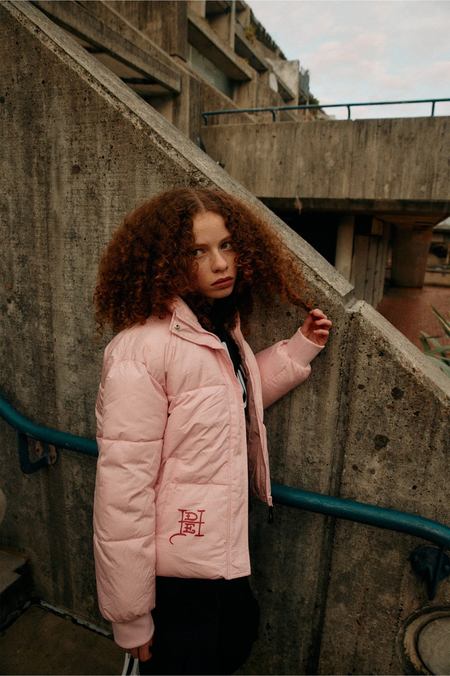 HYPE X ED HARDY GIRLS CROPPED PINK PUFFER JACKET 11 HYPE X ED HARDY GIRLS CROPPED PINK PUFFER JACKET - Image 9