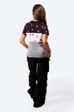 HYPE WOMENS GREY TRI SCATTER HEART SCRIBBLE T-SHIRT 10 HYPE WOMENS GREY TRI SCATTER HEART SCRIBBLE T-SHIRT -Hype Eah XG Kro9fYeLTVwYNFQ