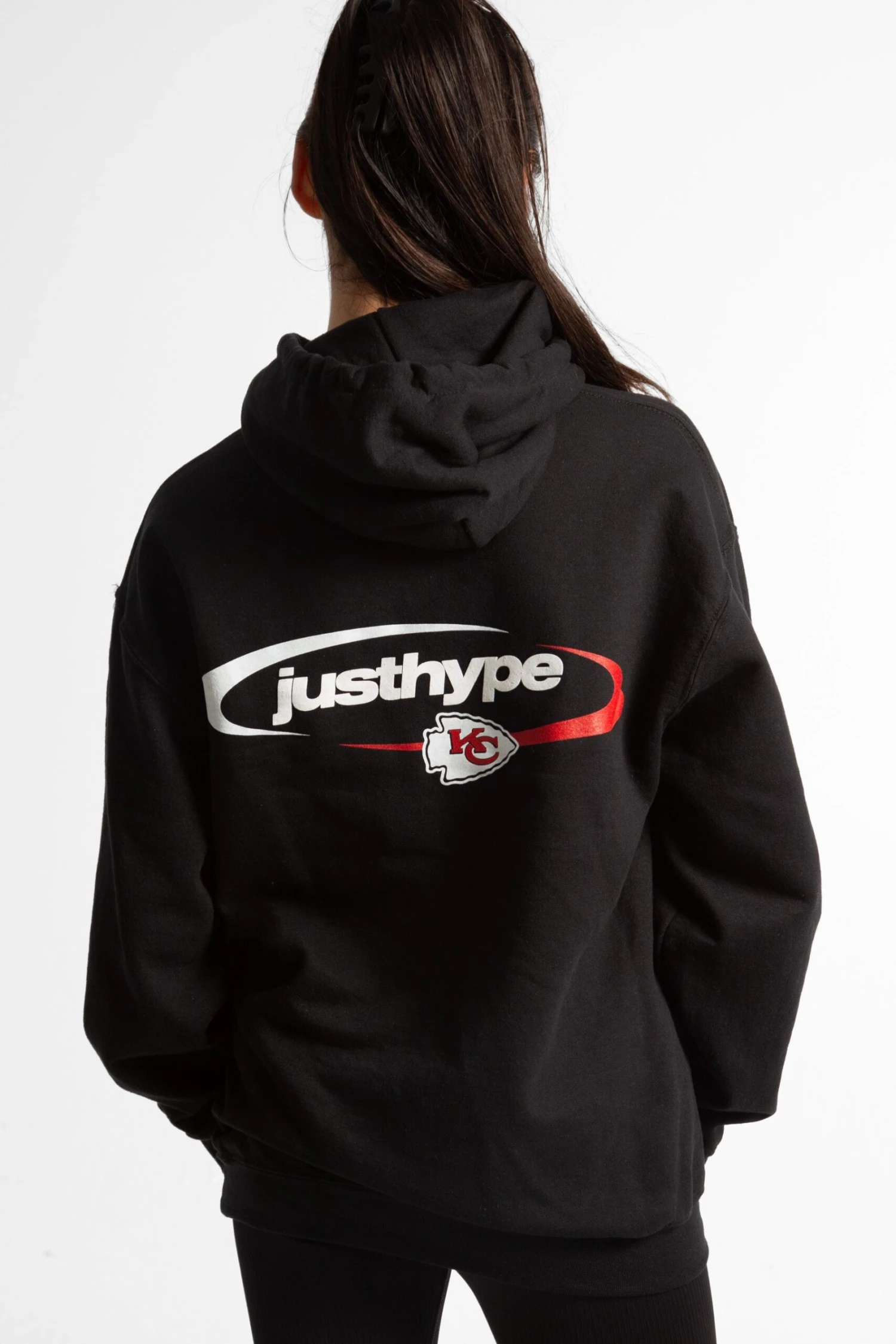 NFL X HYPE ADULTS BLACK KANSAS CITY CHIEFS HOODIE 7 NFL X HYPE ADULTS BLACK KANSAS CITY CHIEFS HOODIE - Image 5