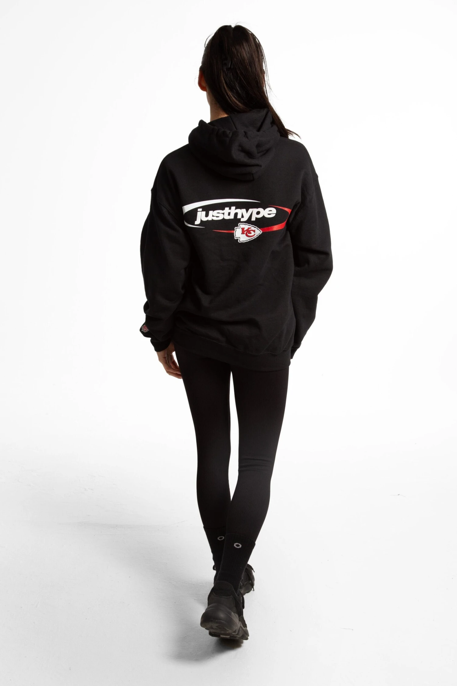 NFL X HYPE ADULTS BLACK KANSAS CITY CHIEFS HOODIE 11 NFL X HYPE ADULTS BLACK KANSAS CITY CHIEFS HOODIE - Image 9