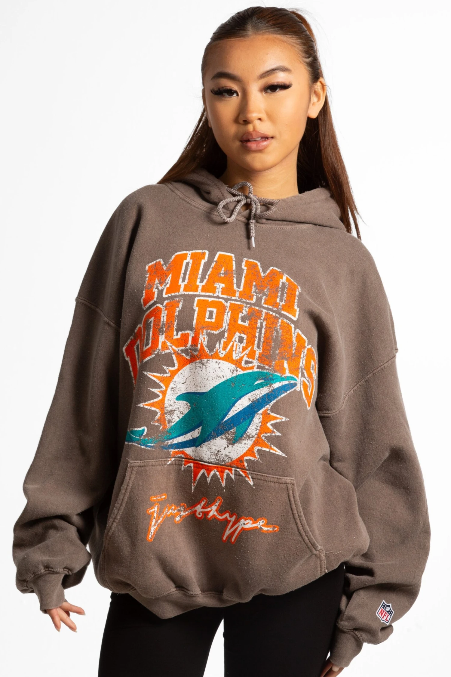 NFL X HYPE ADULTS BROWN MIAMI DOLPHINS HOODIE 5 NFL X HYPE ADULTS BROWN MIAMI DOLPHINS HOODIE - Image 3