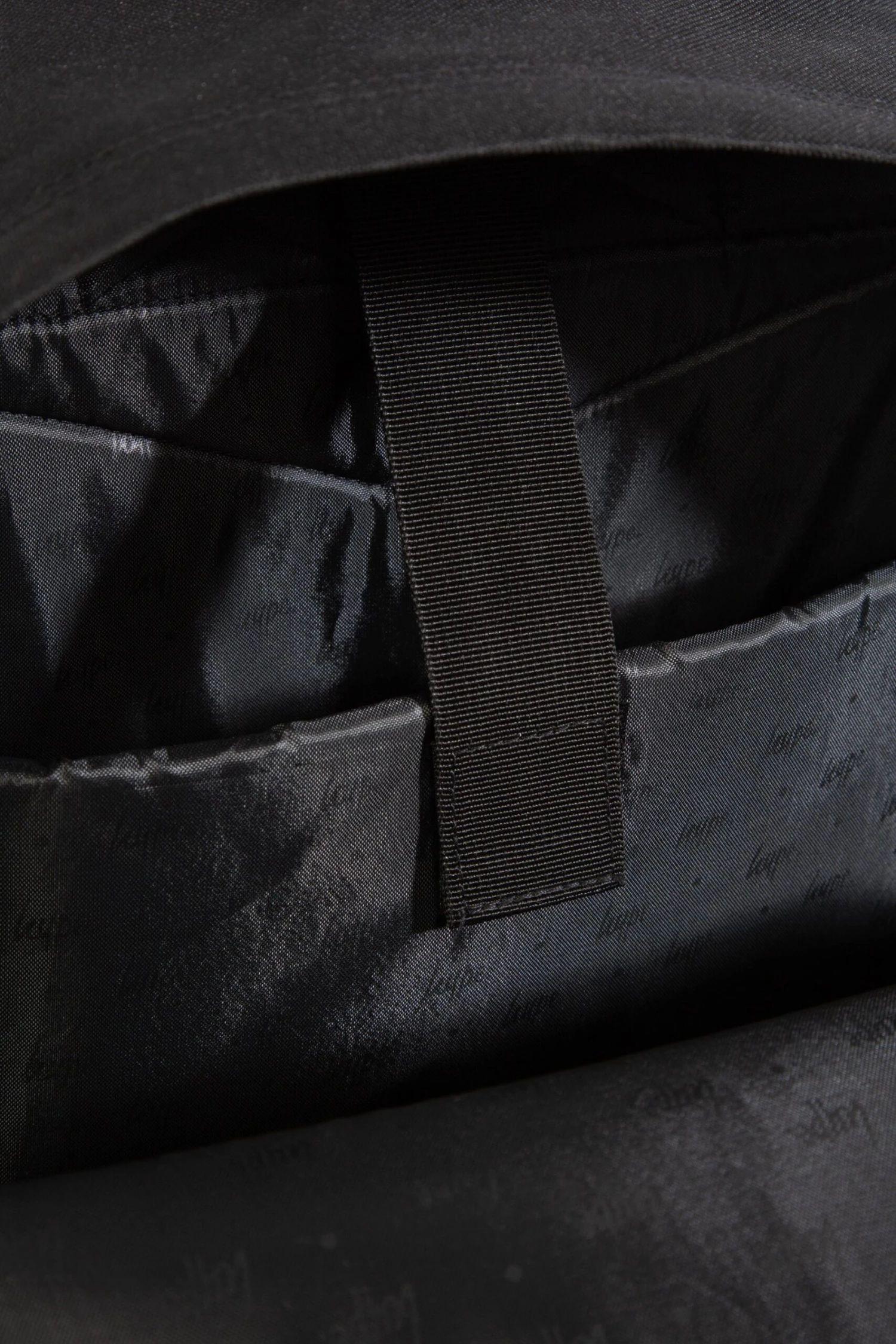 HYPE BLACK WAVES BACKPACK 12 HYPE BLACK WAVES BACKPACK - Image 10