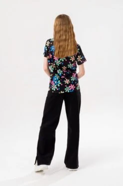 HYPE GIRLS BLACK DAISY SCRIPT T-SHIRT -Hype TWAO 2269FULLBACK