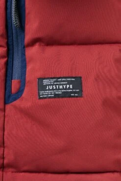 HYPE BURGUNDY ADULT GILET 17 HYPE BURGUNDY ADULT GILET -Hype TWBT 042DETAIL1