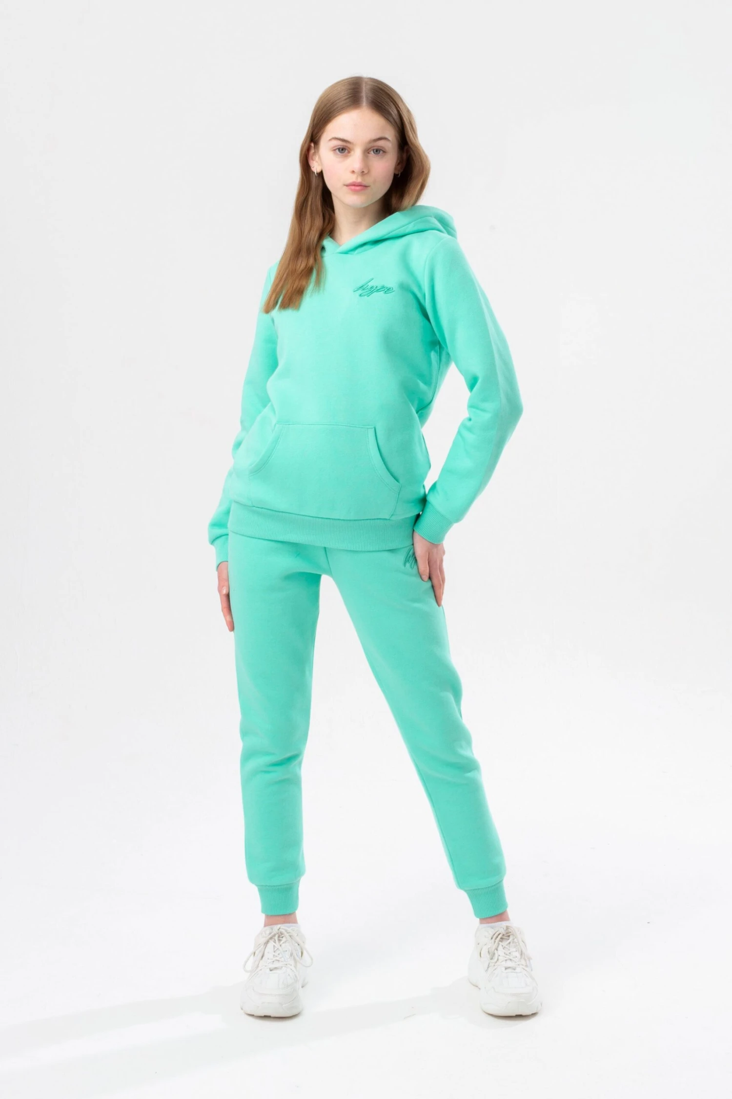 HYPE MINT KIDS OVERHEAD HOODIE & JOGGERS SET 4 HYPE MINT KIDS OVERHEAD HOODIE & JOGGERS SET - Image 2