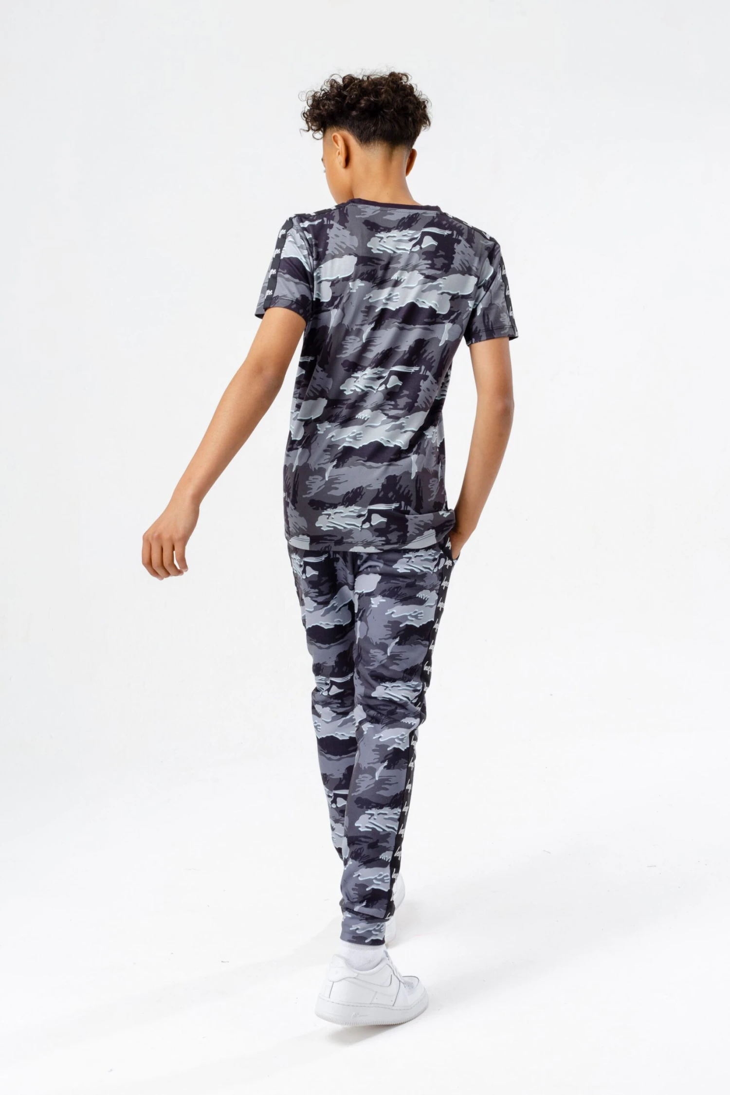 HYPE BOYS GREY GLOOM CAMO CREST T-SHIRT 5 HYPE BOYS GREY GLOOM CAMO CREST T-SHIRT - Image 3