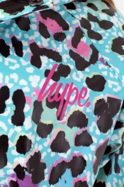 HYPE GIRLS BLUE ICE LEOPARD SCRIPT RAINCOAT -Hype ZVLR 310DETAIL2