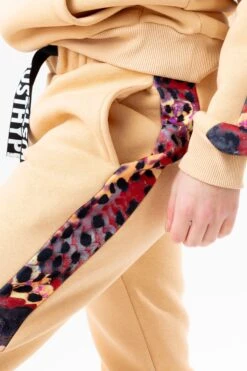 HYPE WOMENS HAZELNUT ANIMAL PRINT LABEL JOGGERS -Hype ZVLR 570DETAIL